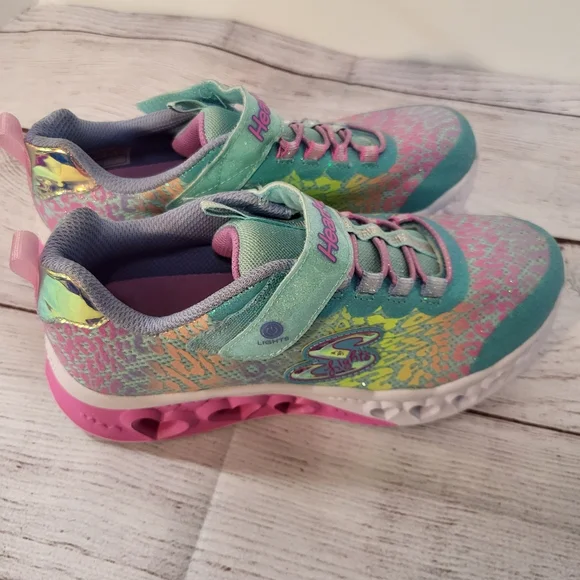 Girls Skechers Flutter Heart On/Off Lights LOVES WILD Sneakers Size‎  1.5 - Picture 8 of 9